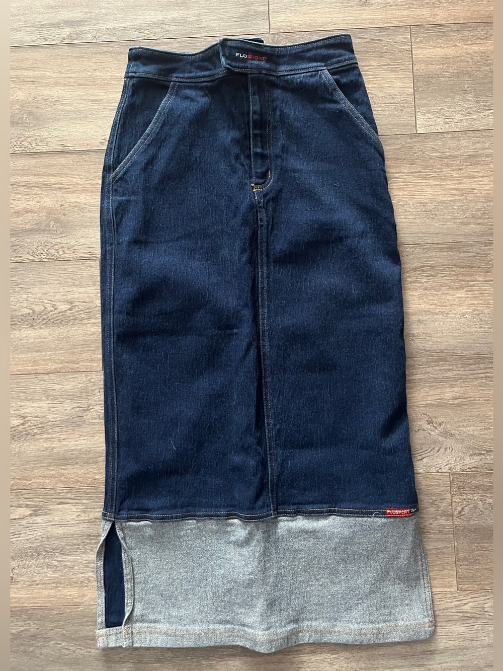 VINTAGE Y2K FLOSPORT SKIRT club kid rave scene core